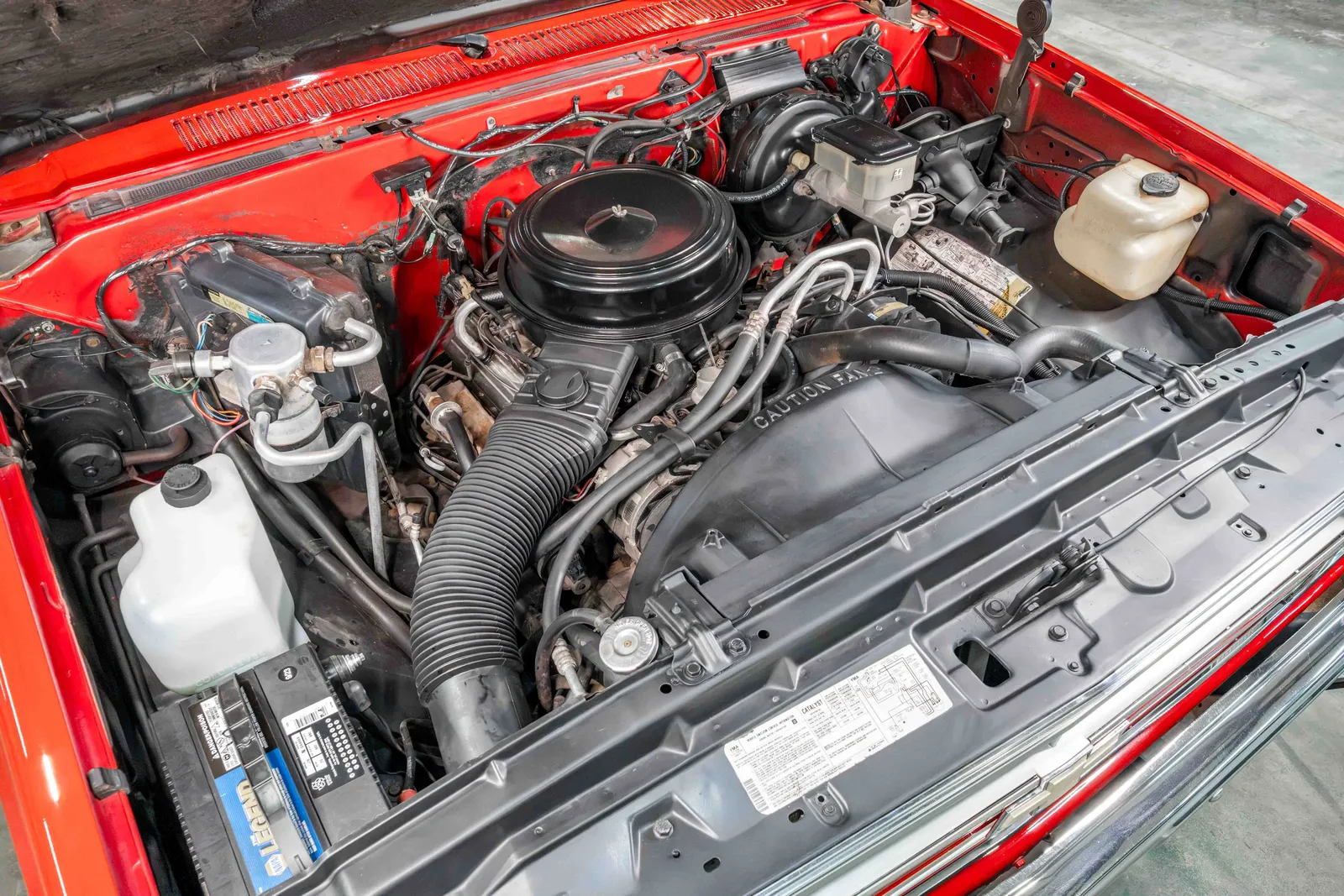 1986-Chevrolet-K10-Apple Red-111834-41.jpg